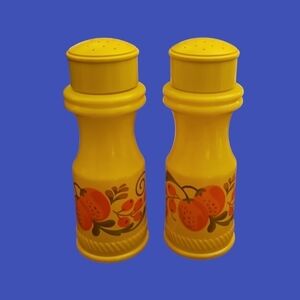 Vintage AVON Yellow and Orange Pennsylvania Dutch Glass Salt and Pepper Shakers